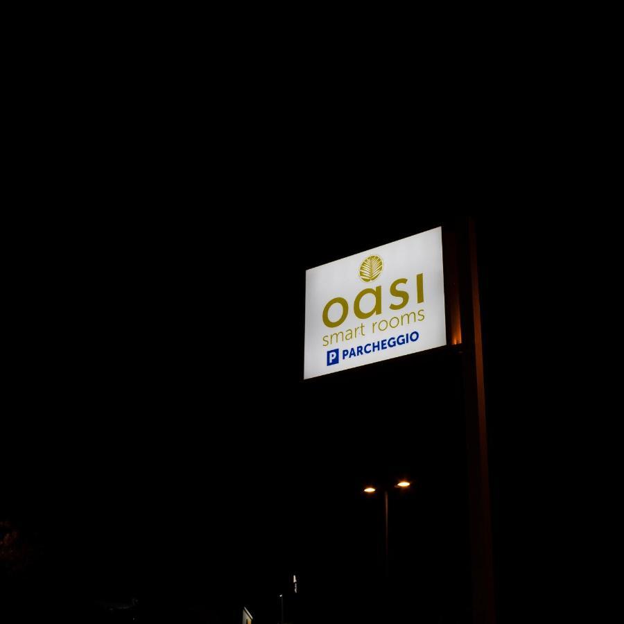 Oasi Smart Rooms Caltanissetta Kültér fotó